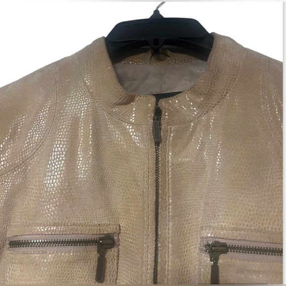 Alfani Embossed Leather Zip Up Long Sleeve Jacket Tan/Zippered Pockets M - Picture 6 of 15